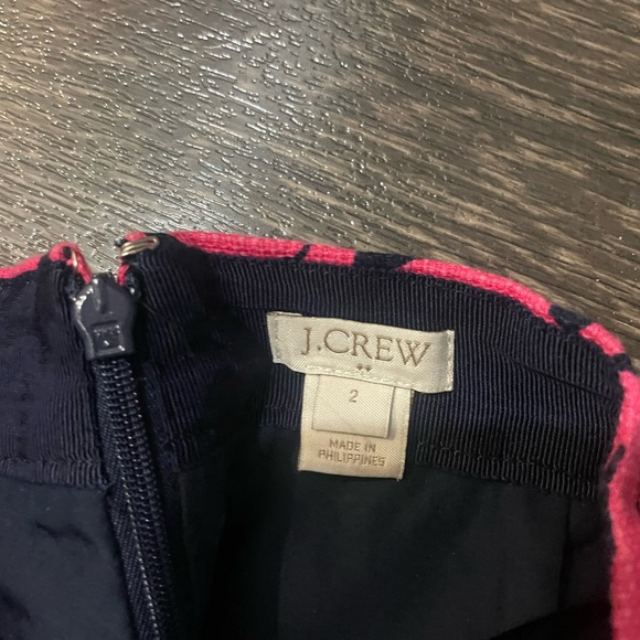 J. Crew Pink and Navy Blue Floral Skirt, perfect for office! EUC - size 2 - Picture 3 of 3